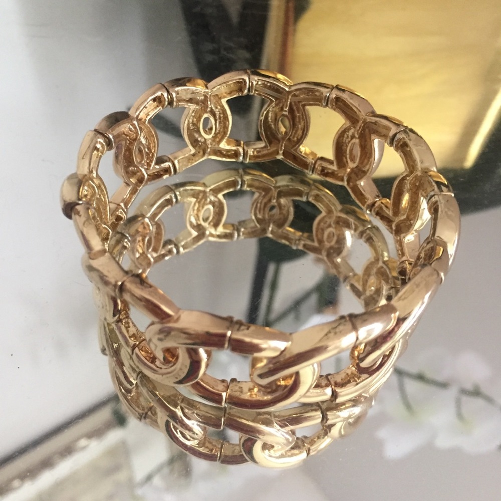 NWOT Banana Republic bangle
